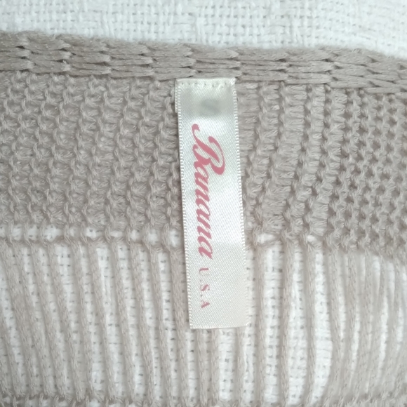 Banana Distressed Knitted Cover Up Flowy Top - Picture 6 of 7